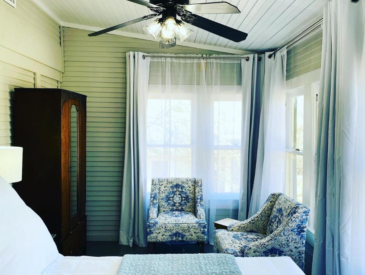 Dabbs Hotel Bed And Breakfast Llano Εξωτερικό φωτογραφία