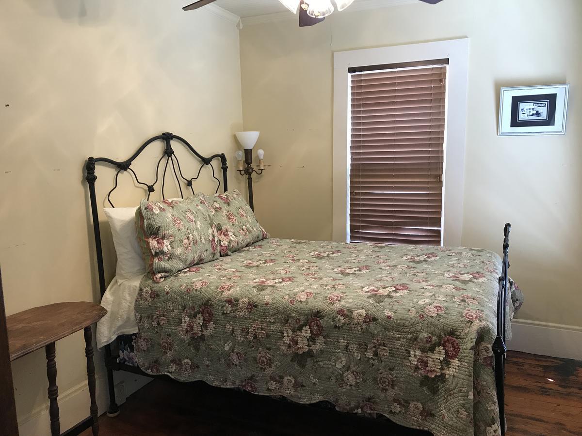 Dabbs Hotel Bed And Breakfast Llano Εξωτερικό φωτογραφία